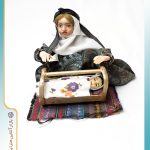 عروسک مادر و گهواره نوزاد