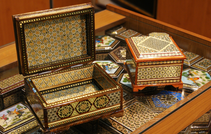 آشنایی با هنر خاتم‌کاری
